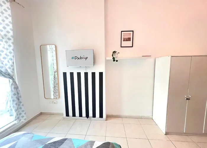Huge Room In Al Barsha 1 Near Mashreq Metro